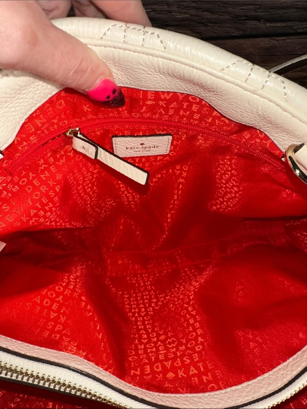 Kate Spade Astor Court Elena shoulder bag in a Cream quilted leather design.